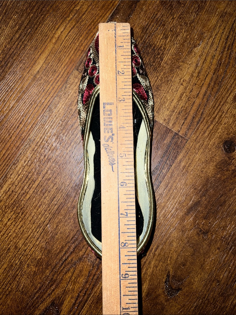 Traditional Indian Flats Punjabi Jutti Handmade Red Gold Embroidery Size 6/6.5 - Picture 9 of 10